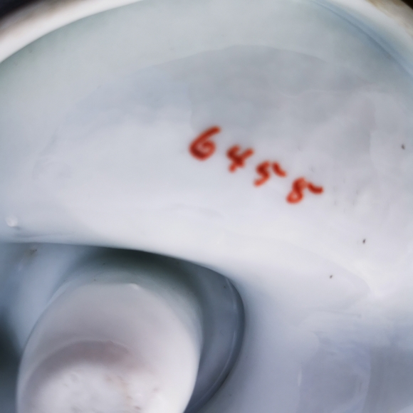 Vintage White Ceramic Hand-painted Chamberstick Candle Holder with Sunflower - Picture 10 of 13